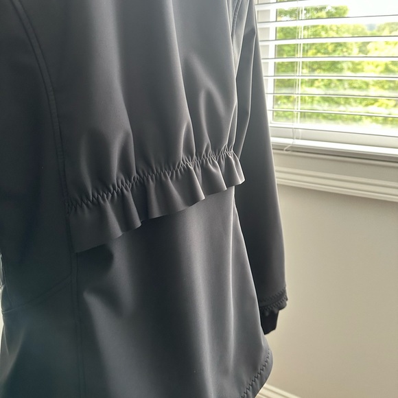 Lululemon Jacket - Picture 5 of 15